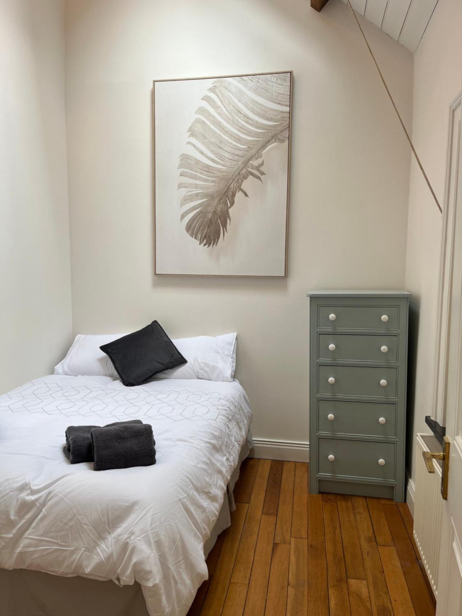 Marguerita Villas Apartment Cork Bagian luar foto
